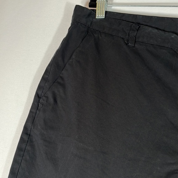 Calvin Klein Mens Black Cargo Shorts - Picture 2 of 9